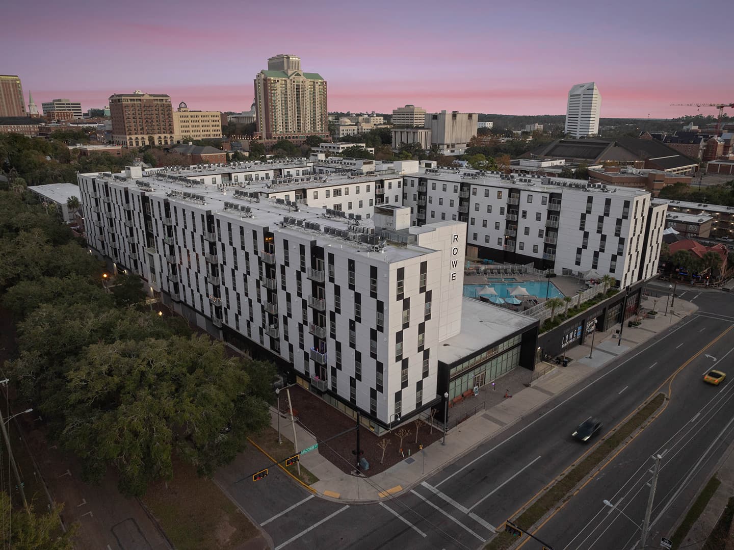 Building-Exterior-06-The-Rowe-Tallahassee-FL-11