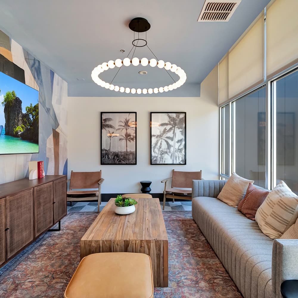 Rowe's Spacious 4-Bedroom Apartments | Live Near FSU
