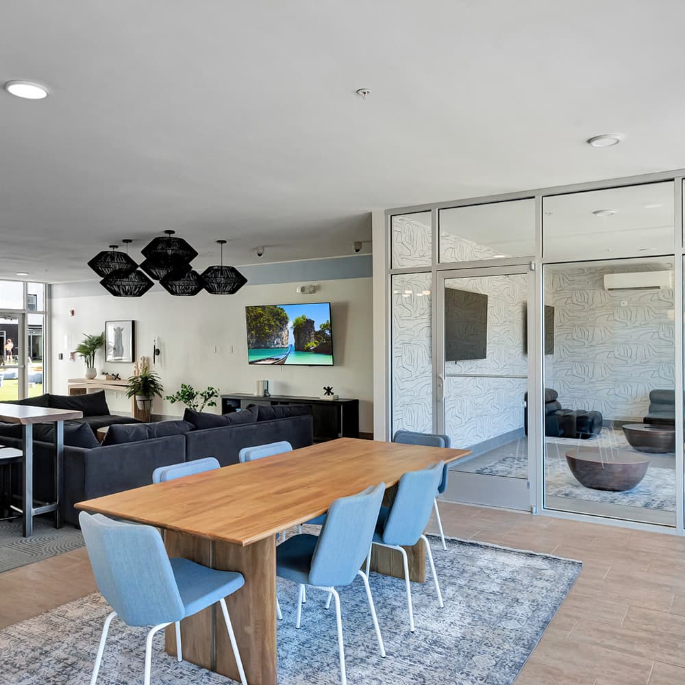Rowe's Spacious 4-Bedroom Apartments | Live Near FSU